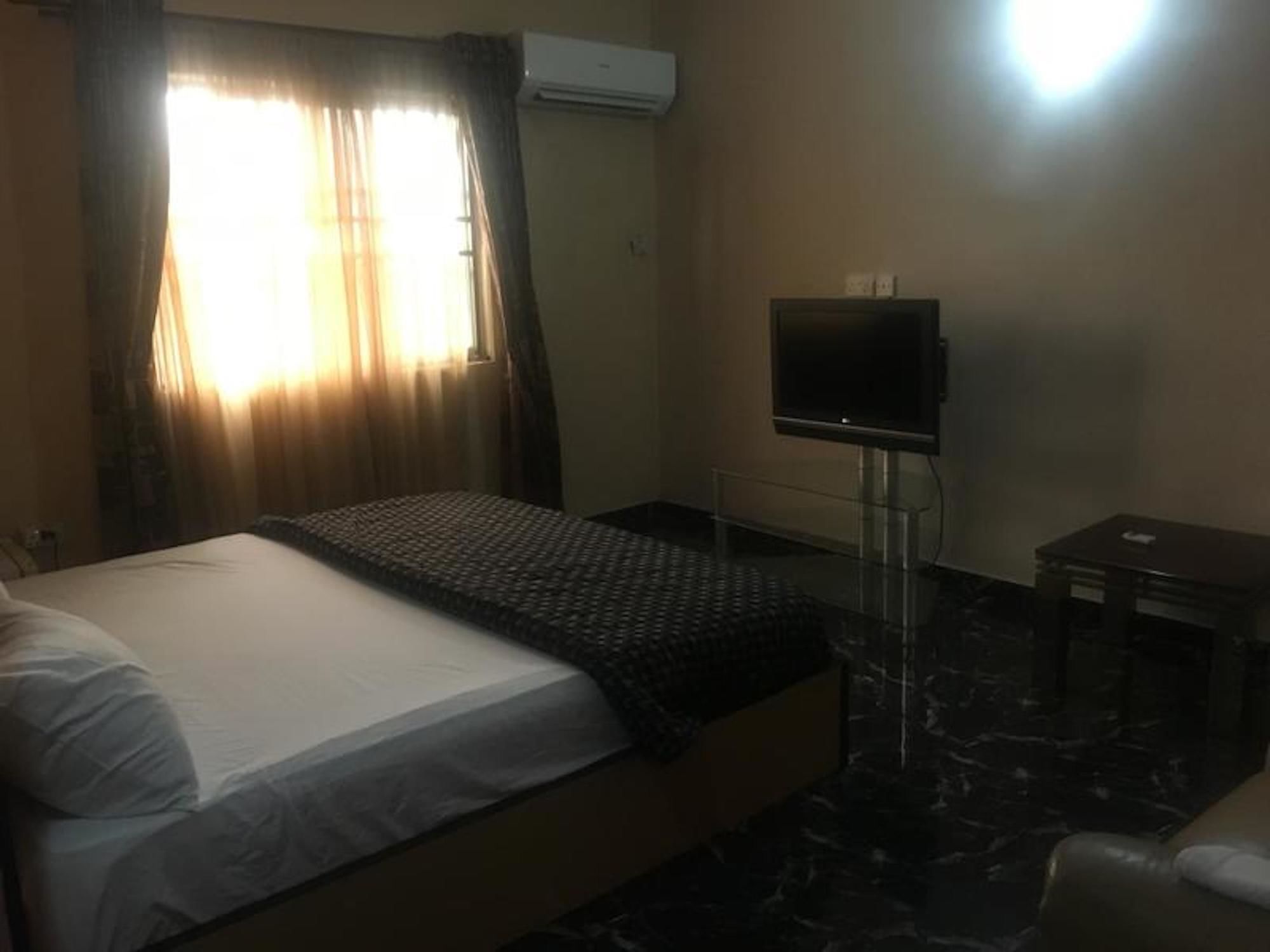 บัคเกอร์ พาเลซ โฮเต็ล Hotel Sangotedo ภายนอก รูปภาพ